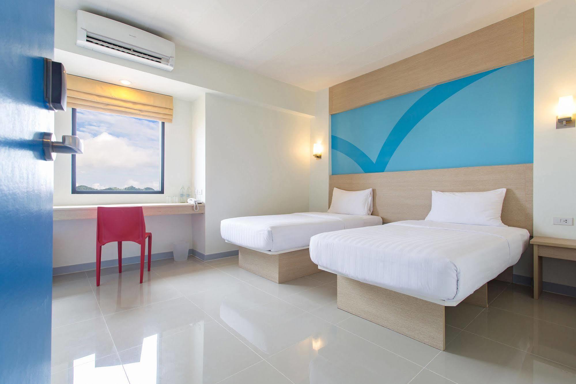 Hop Inn Roi Et Luaran gambar